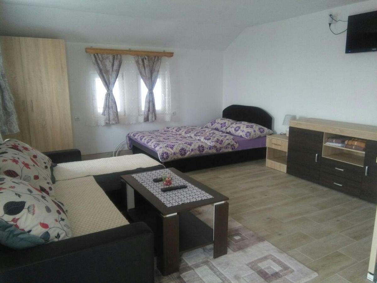 Apartmani "Babici" Баня-Лука Екстер'єр фото